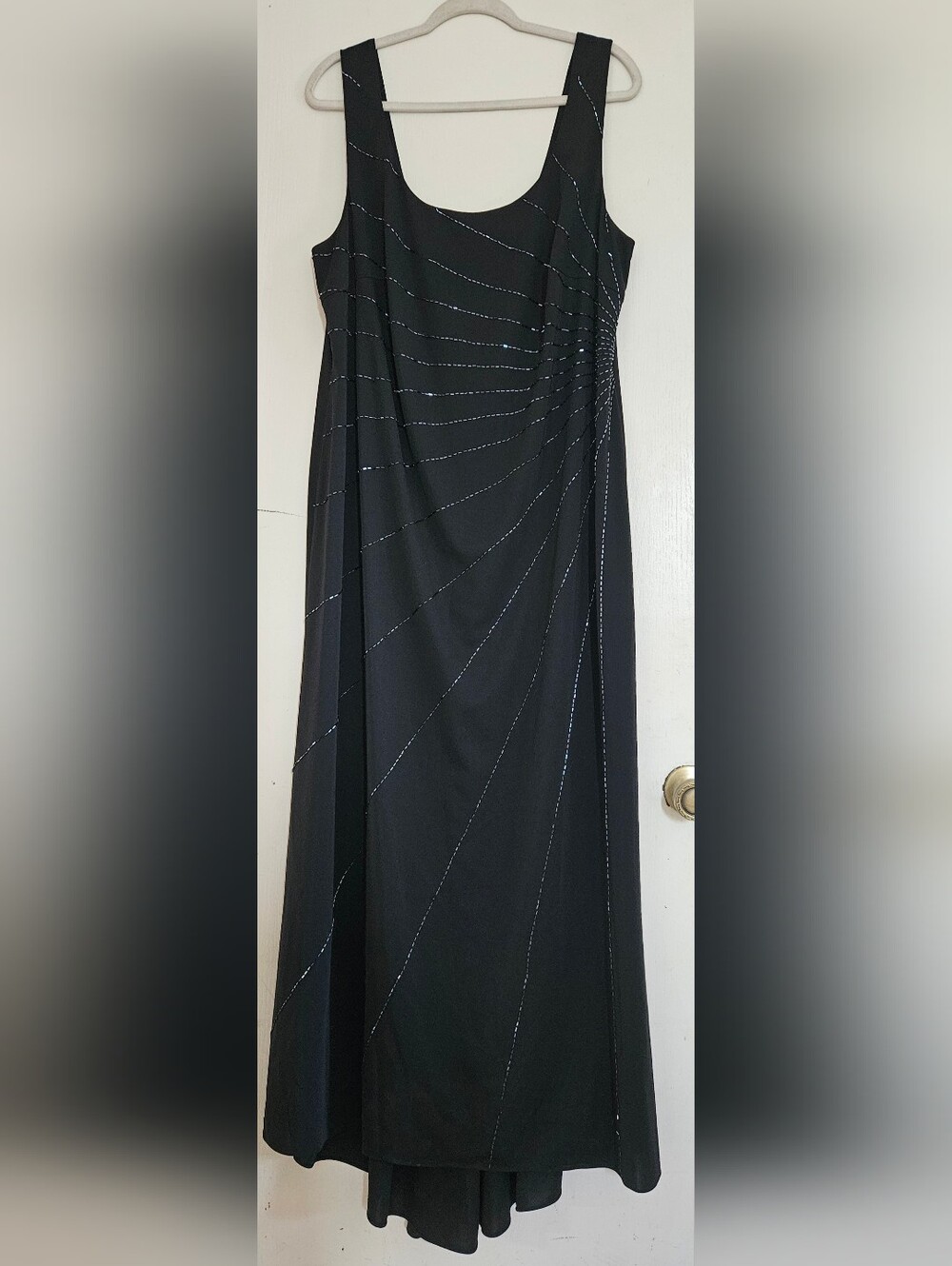 De Laru Sheila Yen Size 20 Black Beaded Formal Evening Maxi Gown